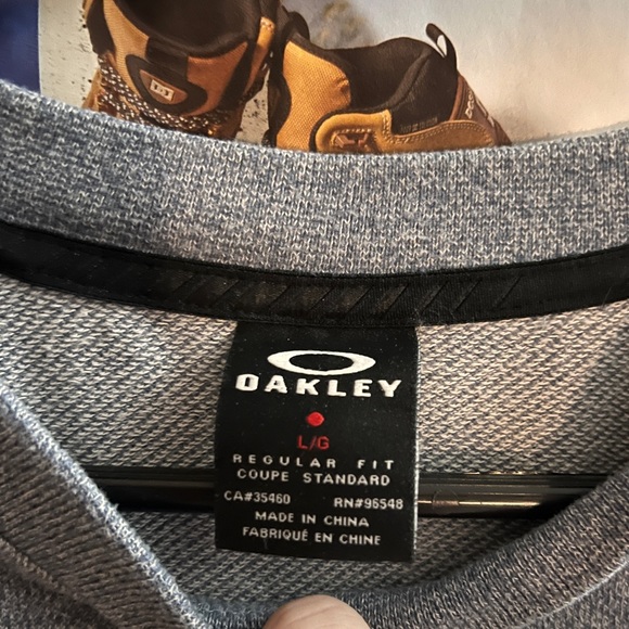 Vintage Large Oakley Crew Neck - Picture 2 of 2